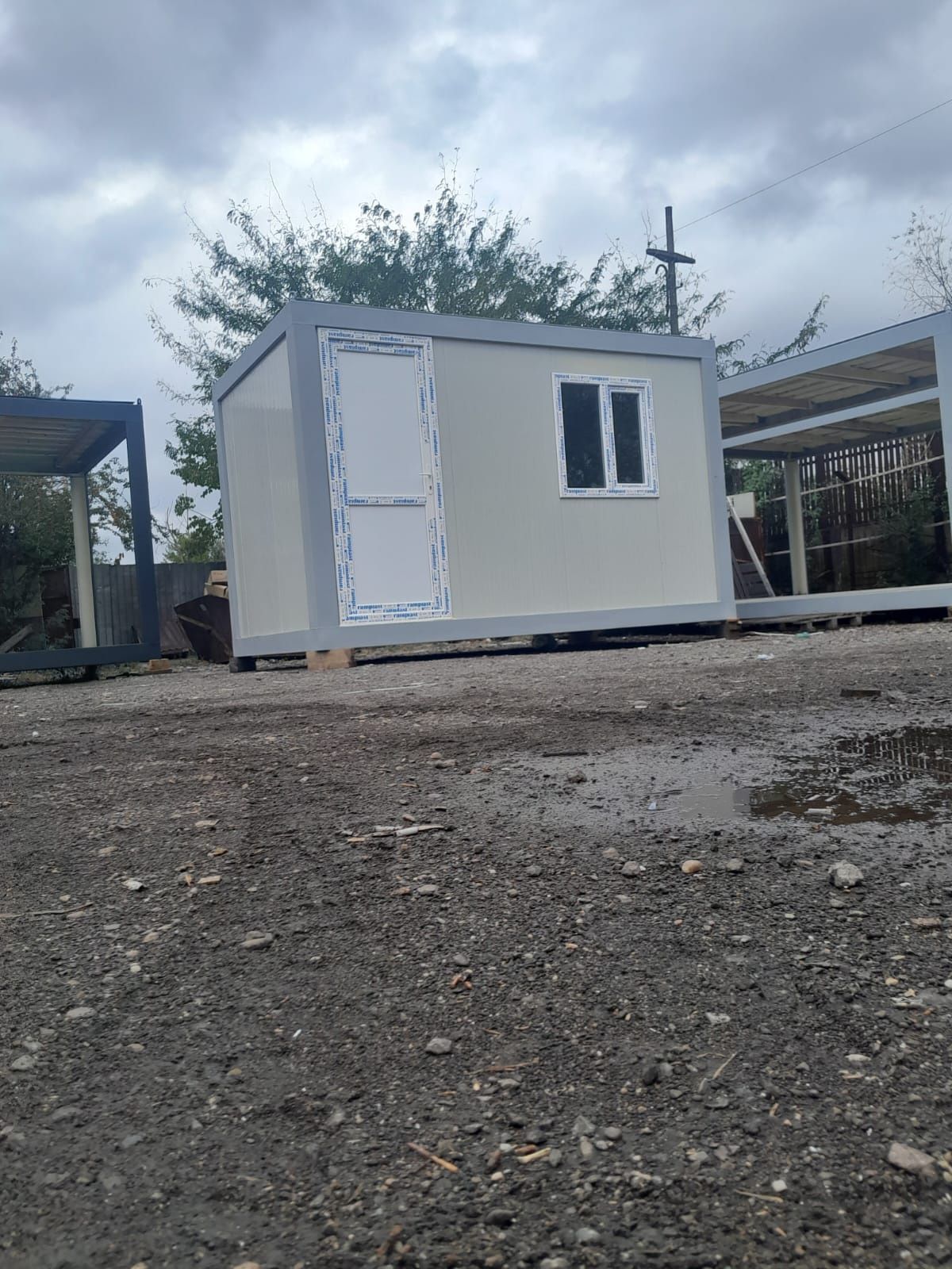 Vând container birou, comercial cu vitrina, magazie, vestiar, sanitar