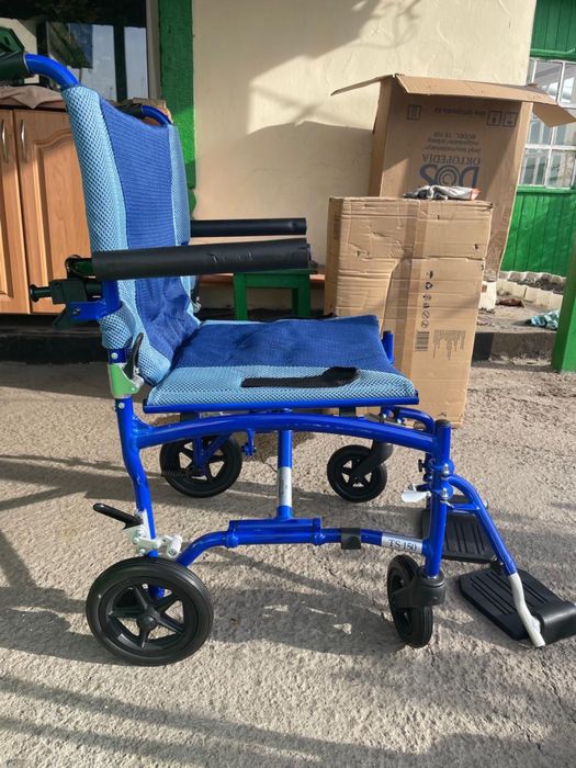 Продам инвалидную коляску