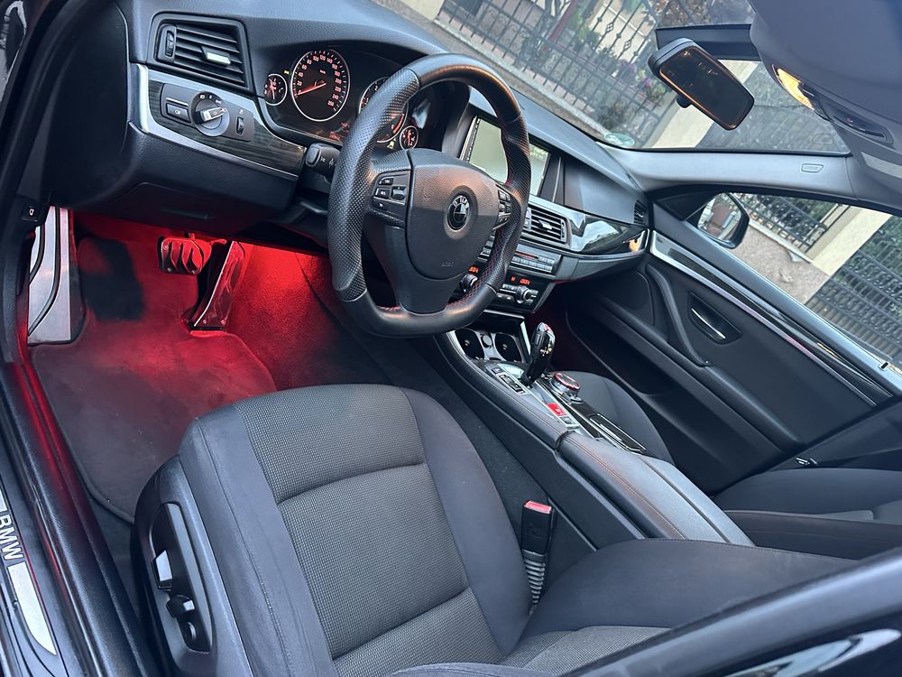 BMW Seria 5 F10 520d M-Paket / Automat / Trapa / Full Negru