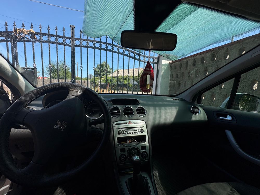 Peugeot 308 1.6 hdi gri