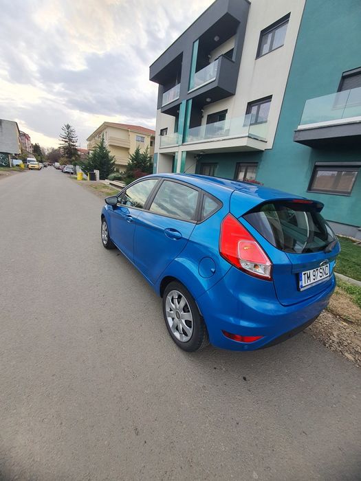 Vând Ford fiesta 50000 km reali, 4100€