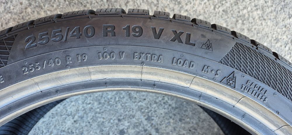 4 anvelope iarna ca si noi, Continental 255/40/19.Pretul este pe buc.
