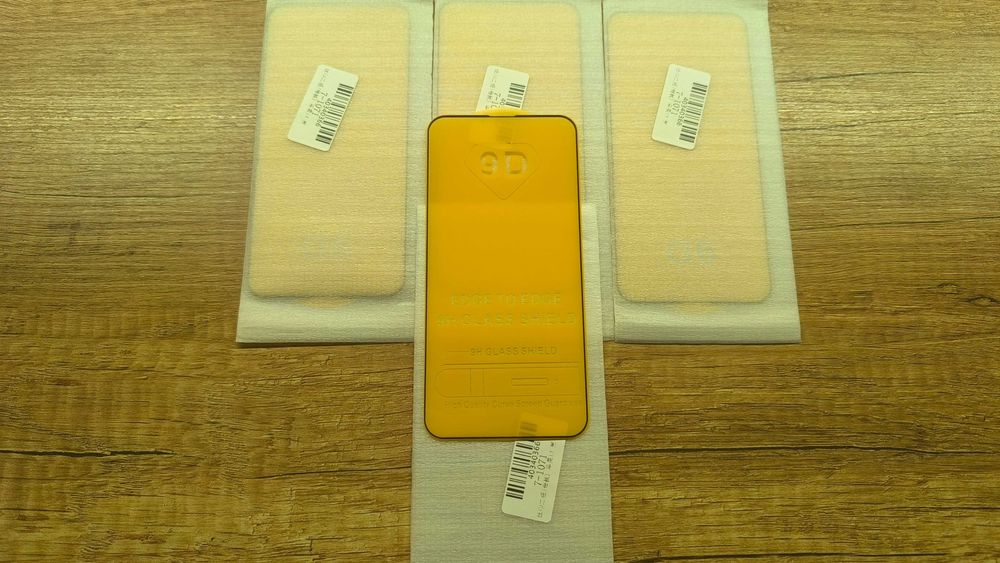 Стъклен протектор за iPhone 13 9D 4броя чисто нови