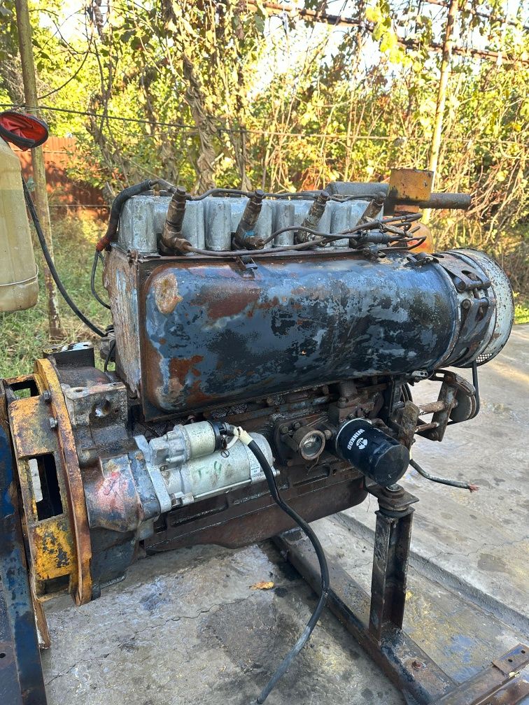 Двигатель  д-144