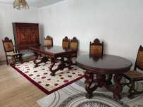 Vând set mobilier sculptat format din 9 piese  este deosebit