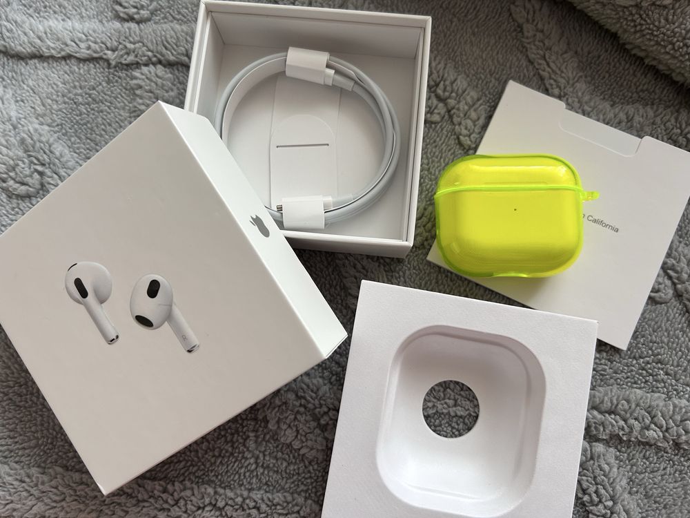 Наушники Apple AirPods 3 with Lightning