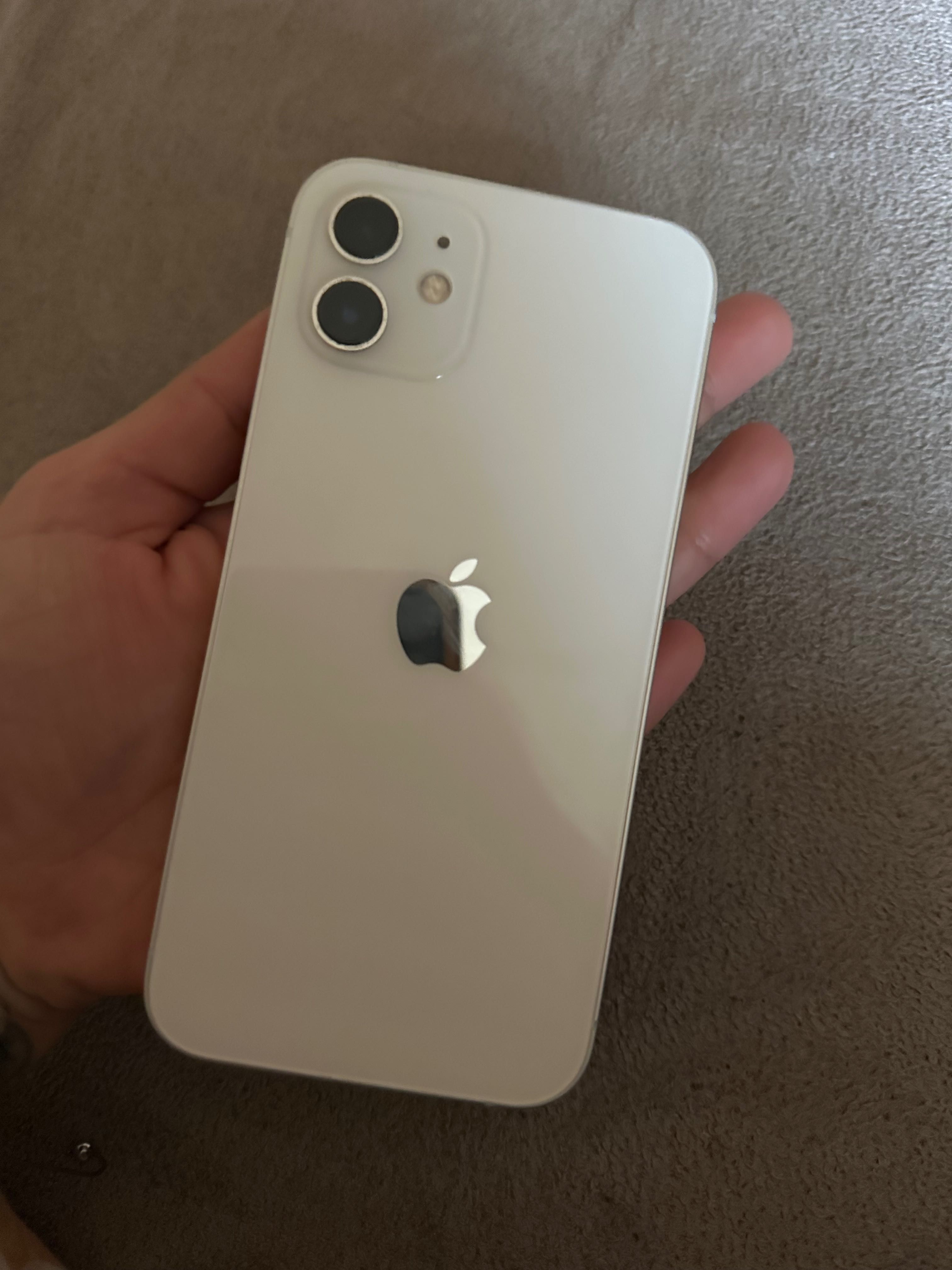 iPhone 12 64gb използван