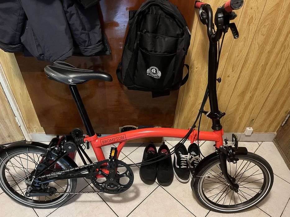 Bicicleta pliabila marca BROMPTON