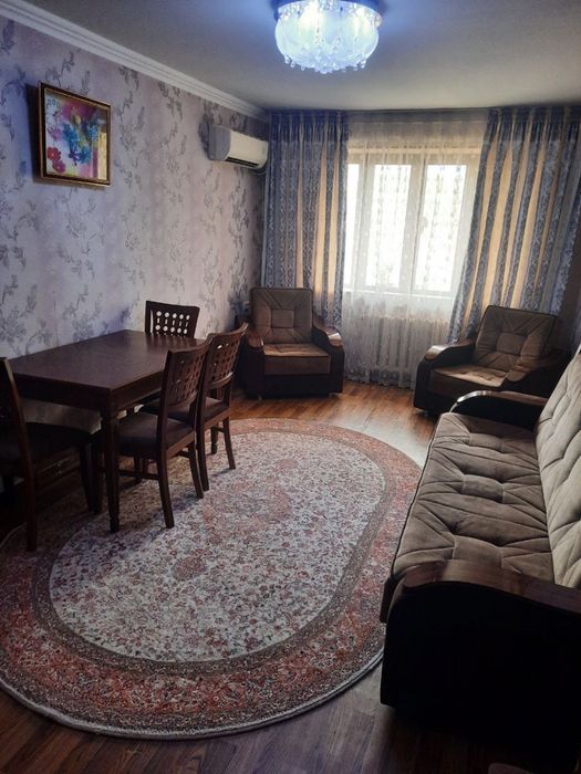 Продам 3-х комнатную квартиру с обстановкой. Центральная аптека 2 этаж