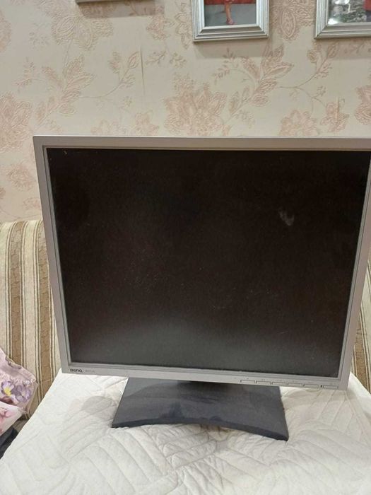 Продаётся монитор BENQ.