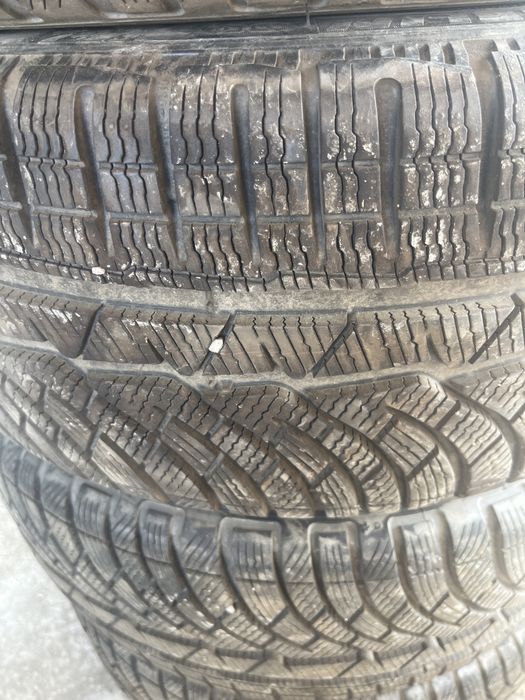 Зимни гуми235/40/18