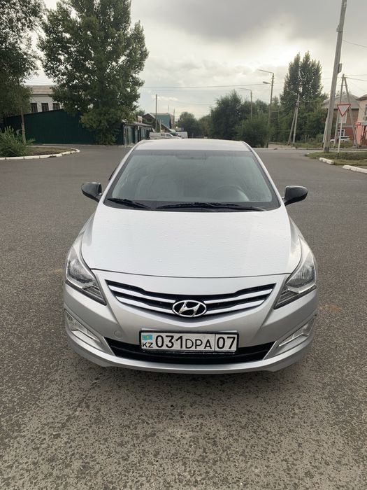 Продам машину хендай акцент 2015г