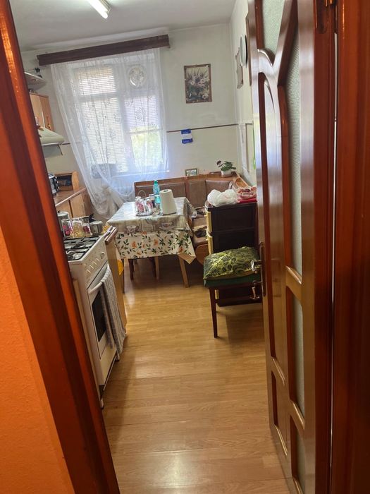 Apartament 3 camere decomandate + Garaj cu beci