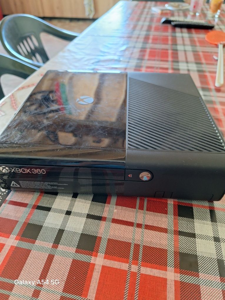 Продава се XBOX 360