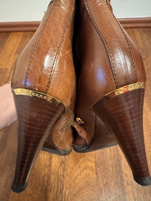 Botine Burbbery , 40