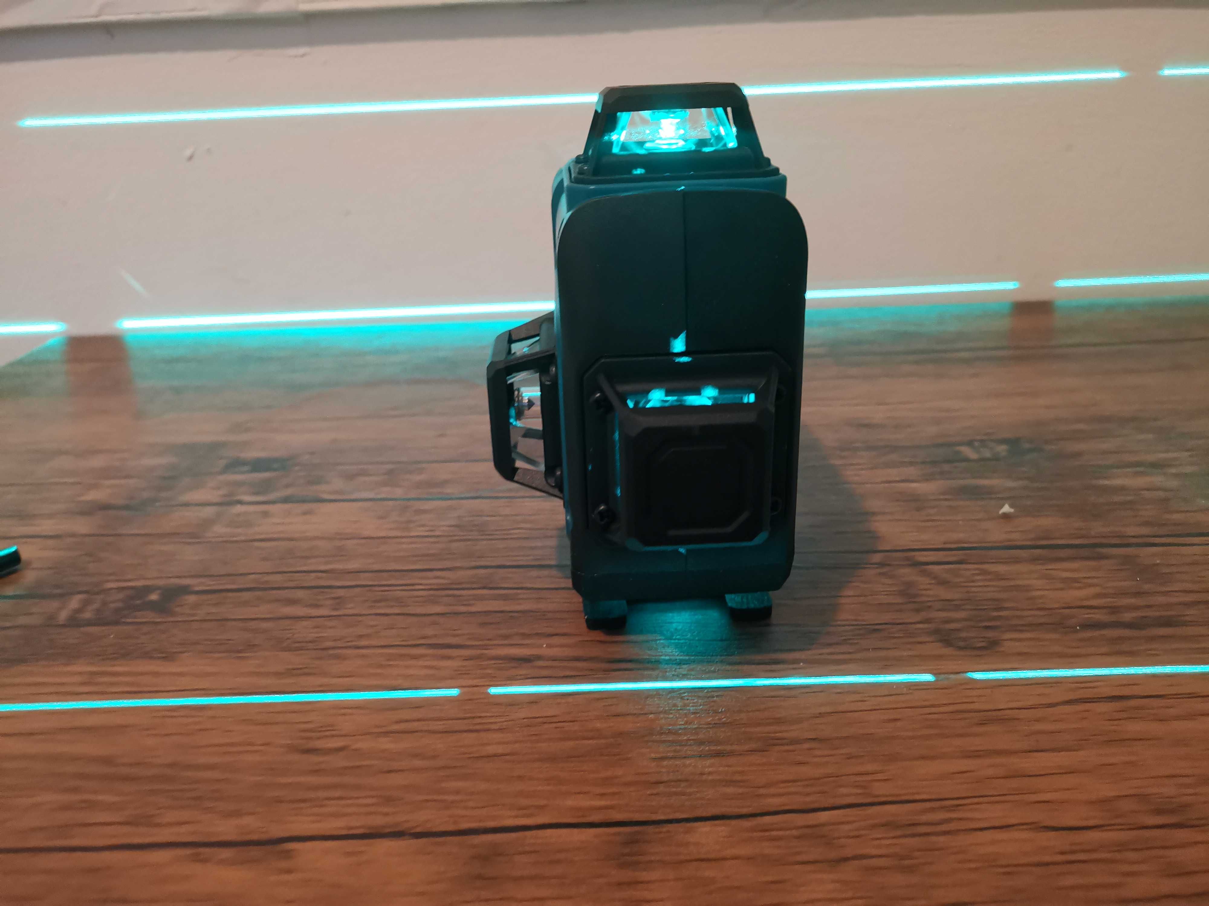 Nivela laser 16 linii, 4 D, telecomanda
