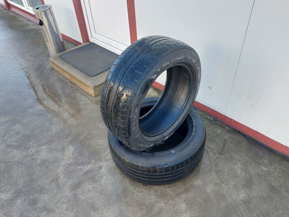 75 lei bucata! Doua anvelope M+S/IARNA 225 55 17 Pirelli