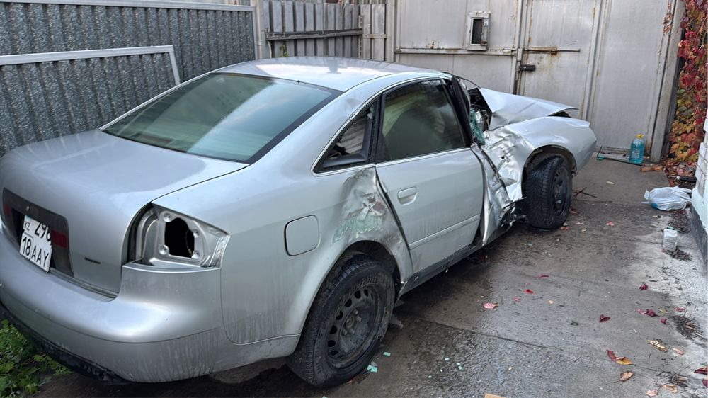 Audi A6C5 после аварии