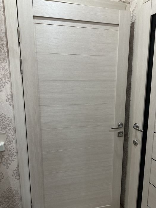 Продам 6 шт межкомнатных дверей по 5 тыс