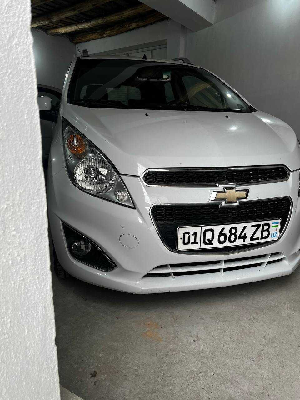 Chevrolet Spark белый, Автомат коробка, 2017год, 75000  пробег