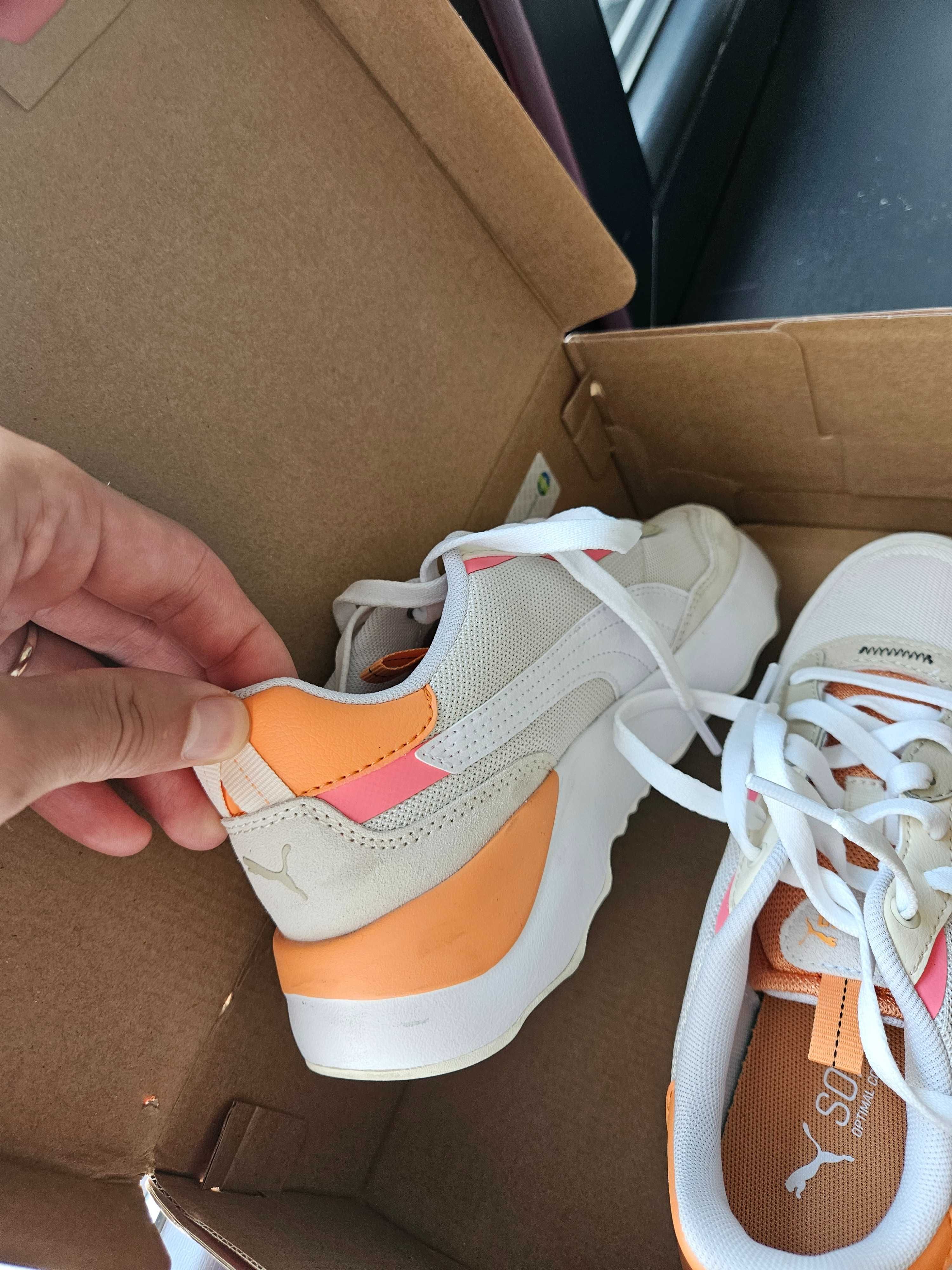 Pantofi sport PUMA mărime 37.5 noi