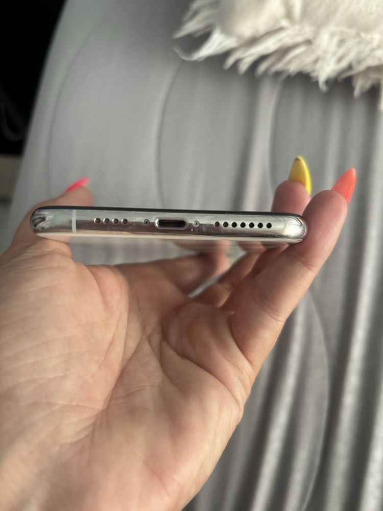 Изключително запазен Iphone Xs Max 512g