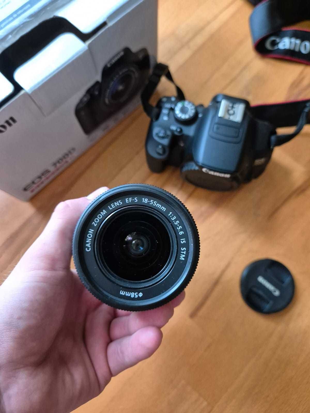 Canon 700D + 2 Obiective (18-55mm + 50mm f/1.8) Full Box
