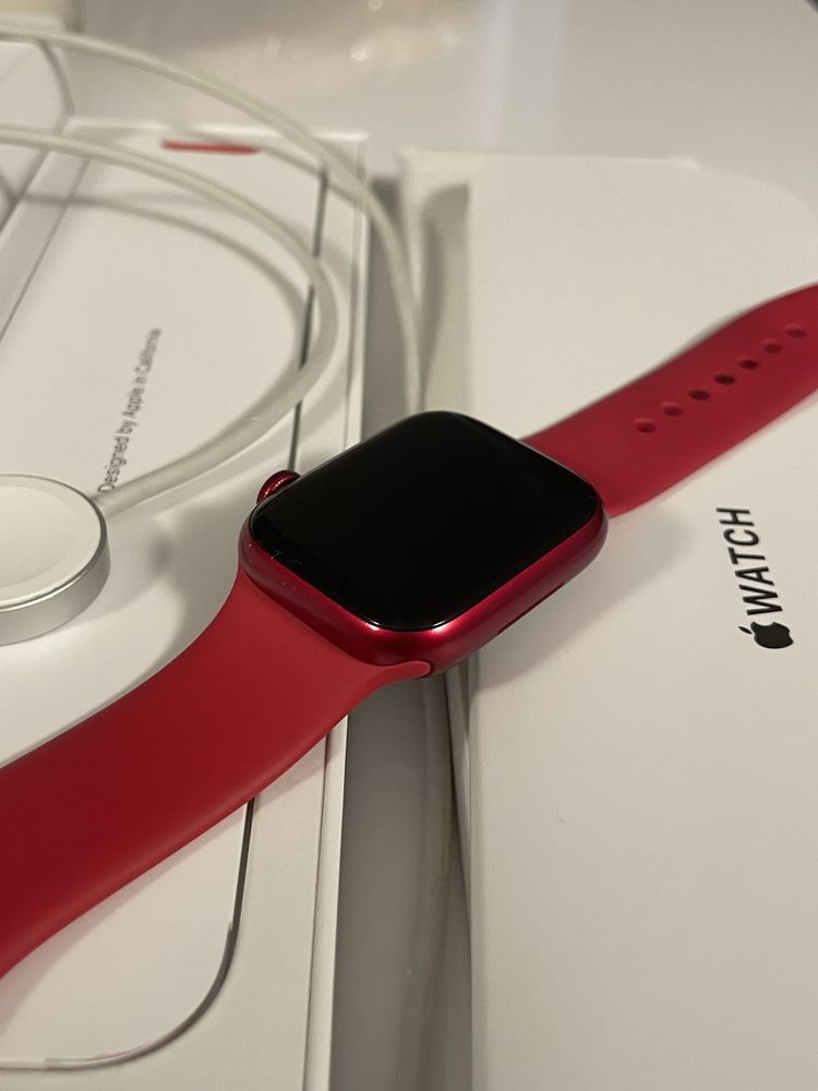 Apple watch 7 series 41mm red