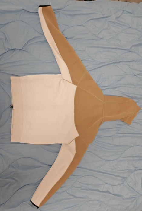 Nike Tech Model Vechi Crem si Maro Marime M