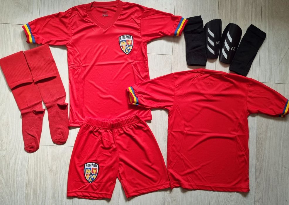 Echipamente fotbal ptr copii 4/14ani,Romania