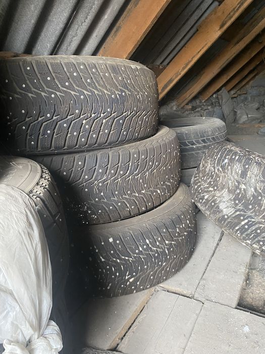 Продам шины 225/50/R17