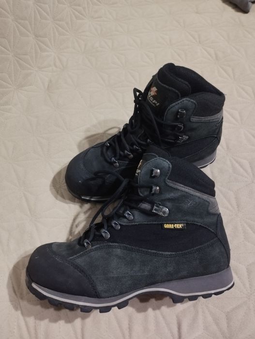 Bocanci Crispi piele naturala