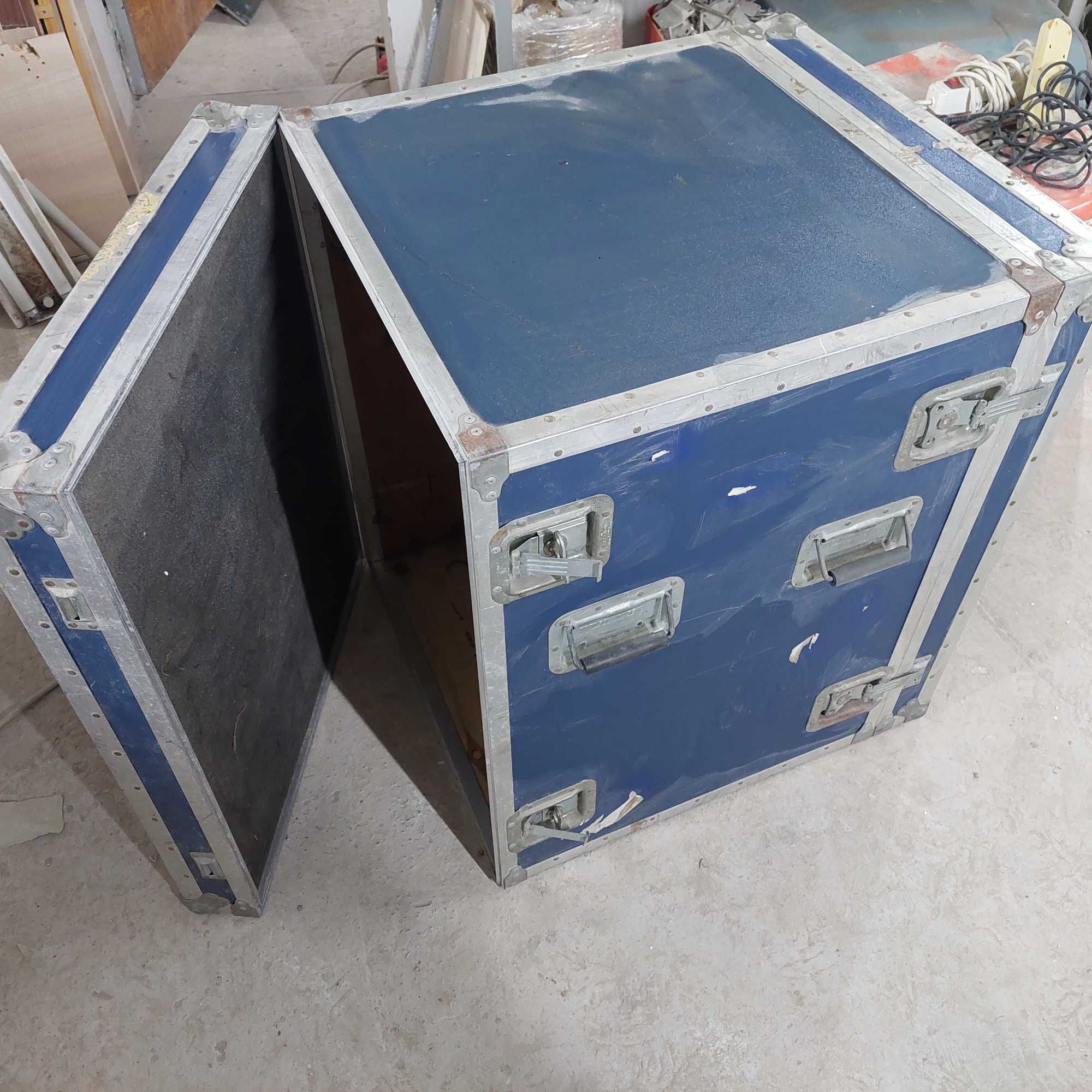 Коробка для хранения и перевозки вещей и оборудования