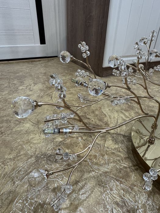 Продам люстру…..