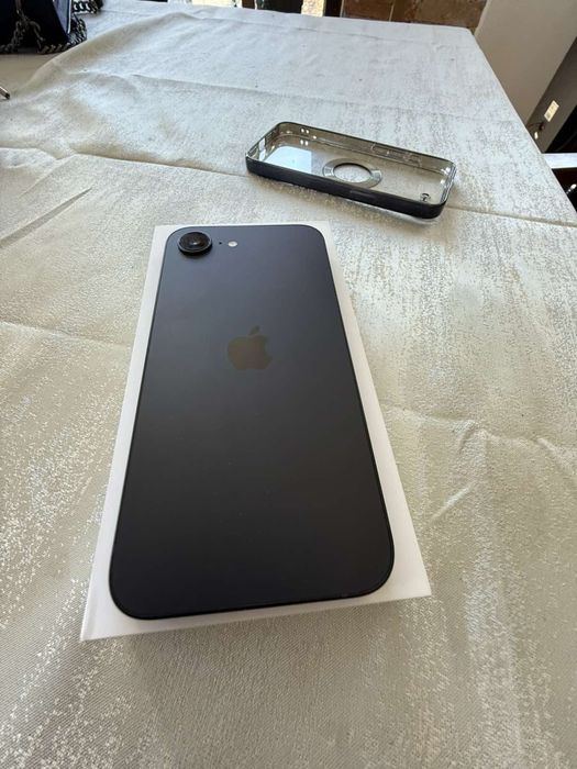 iPhone 16e 256 gb с гаранция