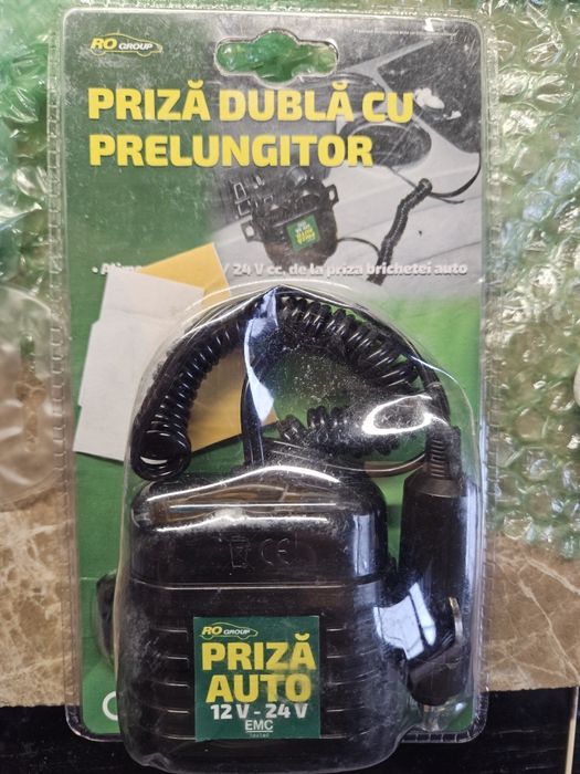 Priza tripla auto