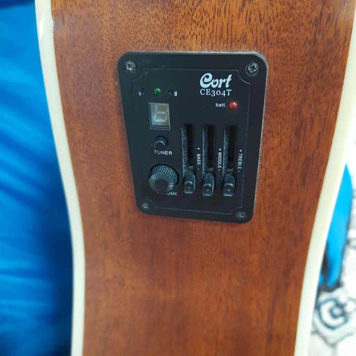 Gitara Cort Indonezya orginal