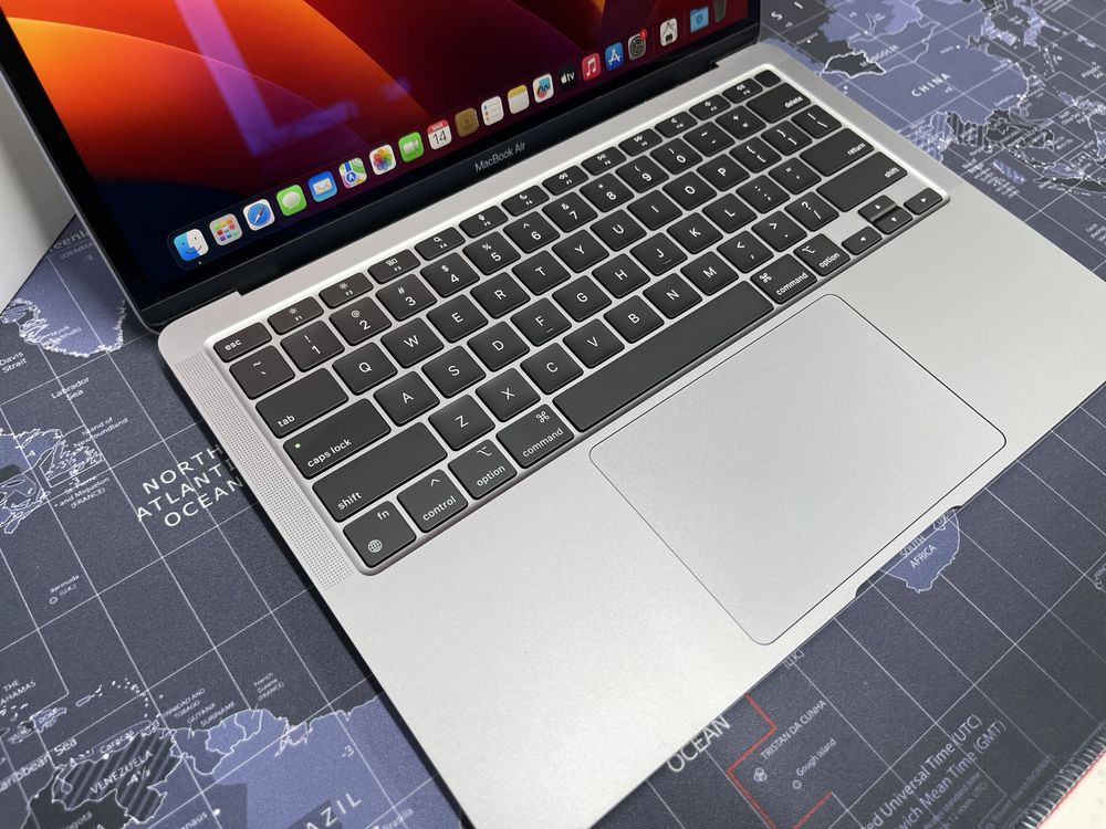 MacBook Air M1 2023г.в.-Apple M1/8GB/SSD256GB/цикл 78