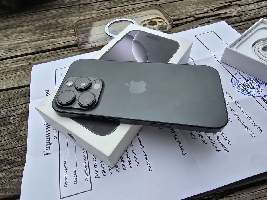 Apple Iphone 16 pro айфон 16 про в идеале на гарантии