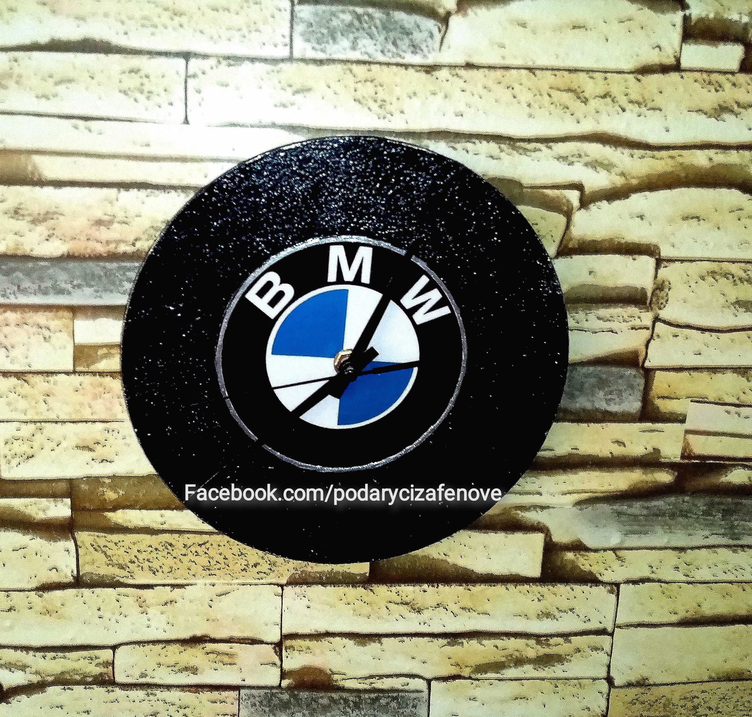 Подарък за фен на BMW (БМВ).- ръчнo изработена бутилка с логото