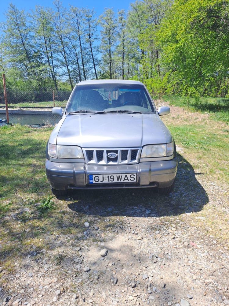 Vand Kia 4x4 benzina sportage