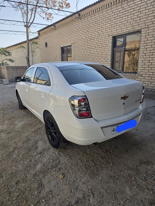 Срочни сотилади 2025