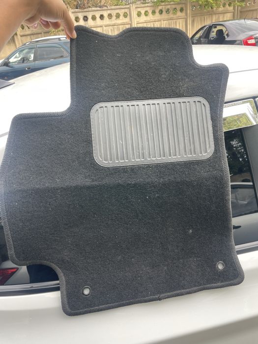 Продам ворсовые коврики от Элантры