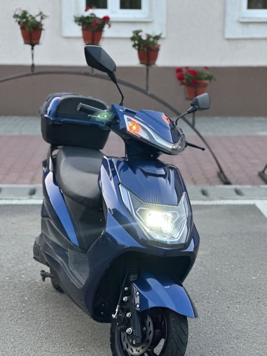 Vand scuter electric