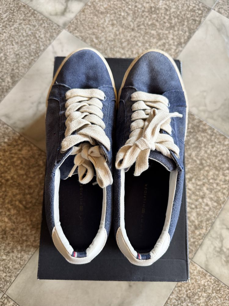 Tommy Hilfiger sneakers велурени кецове/маратонки 39 номер