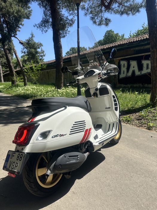 Vespa GTS 300 Super Tech 2021