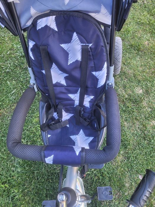 Триколка за близнаци