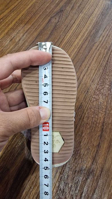 Ботуши, кожа 22 номер,Garvalin / Biomecanics.
Още снимки в коментарите