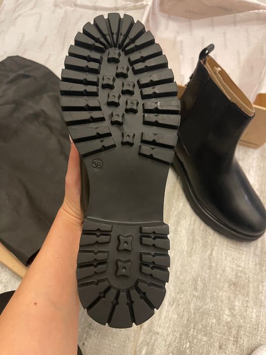 Ghete de piele noi Gioseppo