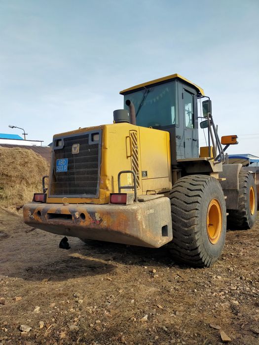 Погрузчик 3 куб 5 тонник